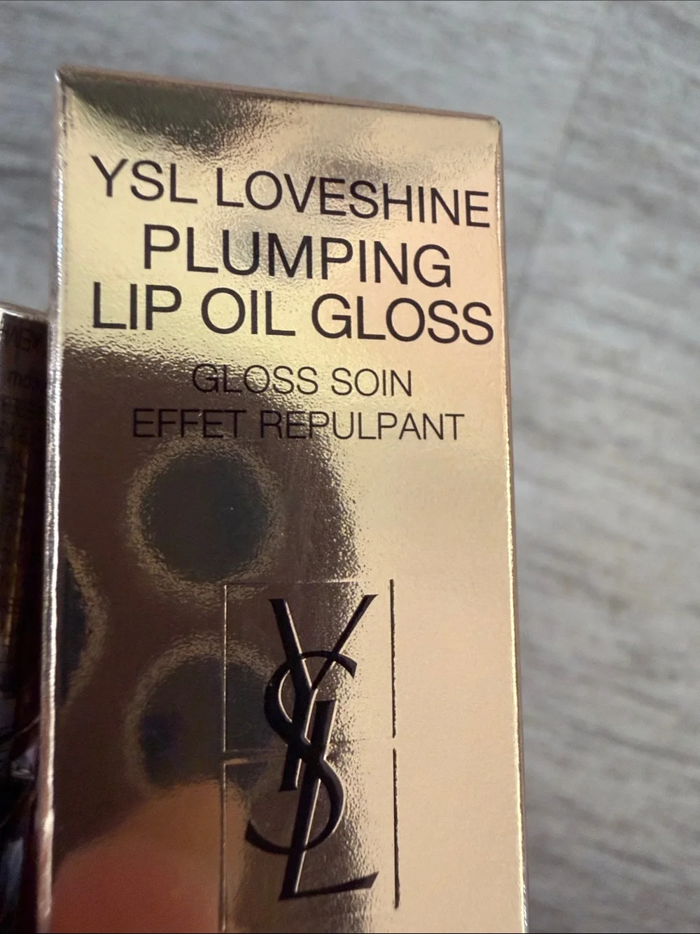 Yves Saint Laurent Loveshine Plumping Lip Oil Gloss - Deep purple